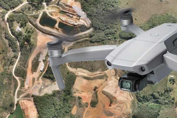 Projetos Visuais aéreos personalizados com drones